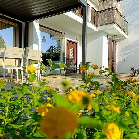 Casa Limoncella-garden, Private Parking & Sorrento Coast Apartamento